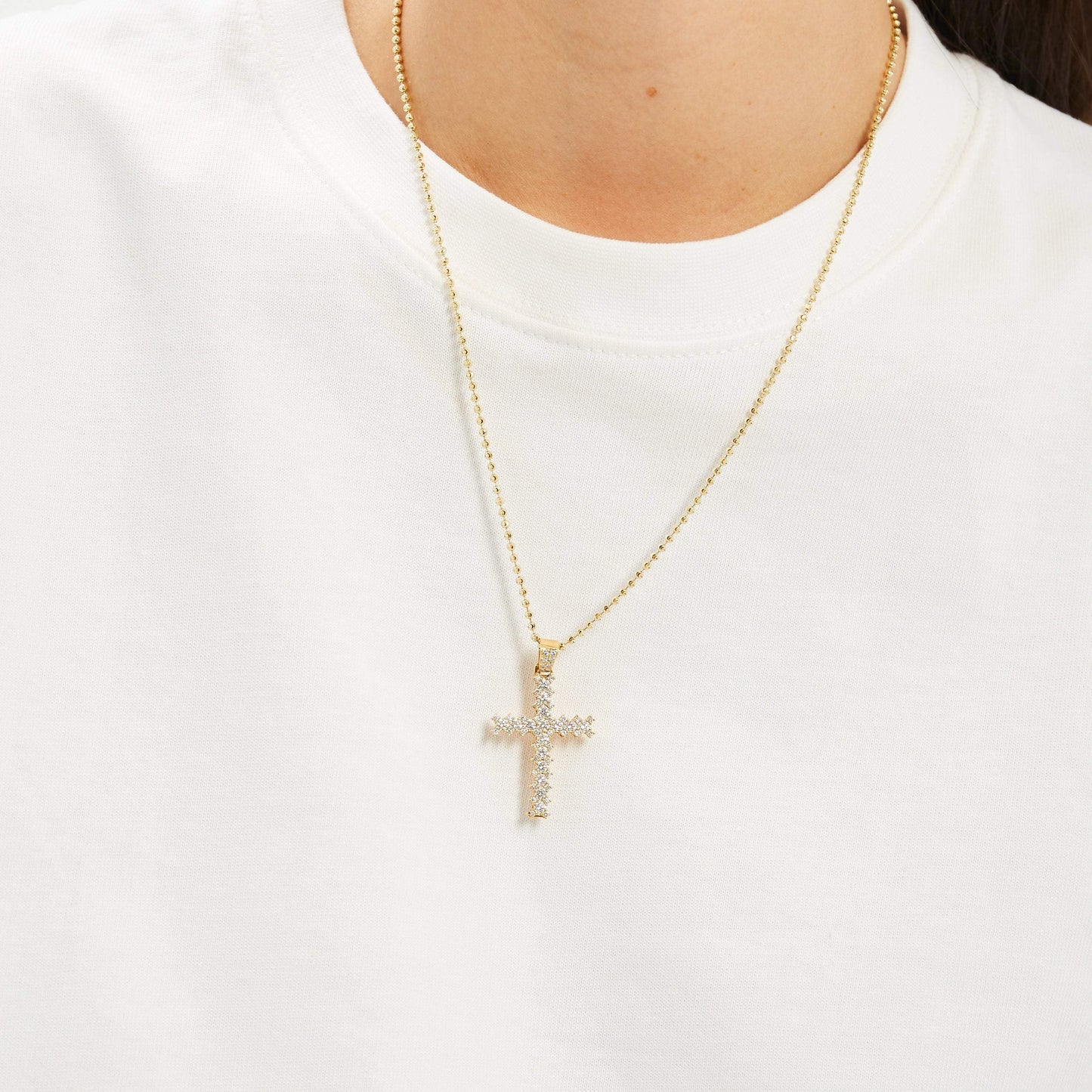 gÿ Cross Pendant